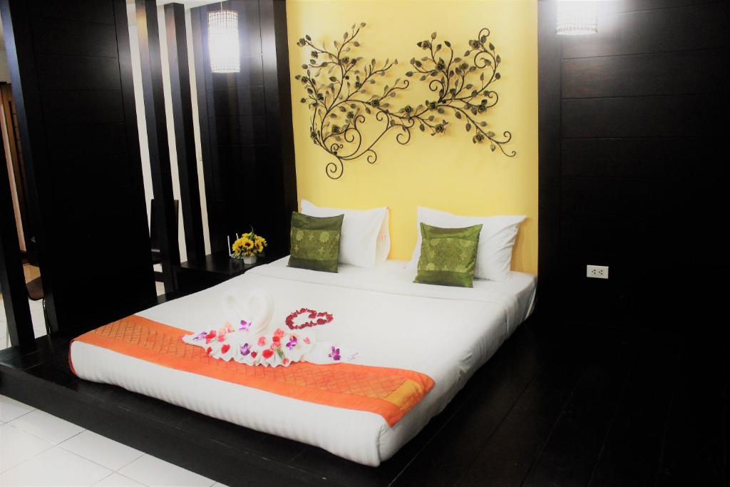 Двухместный (Улучшенный двухместный номер с 1 кроватью) гостевого дома Amber Residence, Пхукет