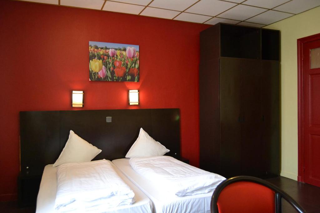 Трехместный (Бюджетный трехместный номер) отеля Hotel Albert II Oostende, Остенде
