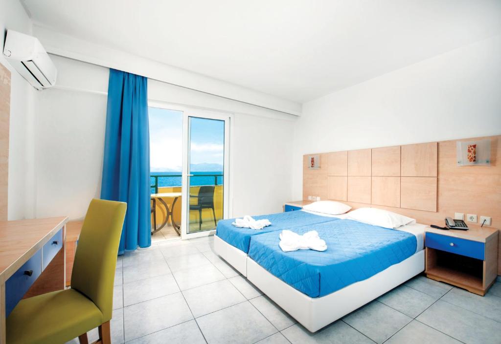 Двухместный (Стандартный двухместный номер с 1 кроватью или 2 отдельными кроватями, вид на море) отеля Eurovillage Achilleas Hotel, Мастихарион