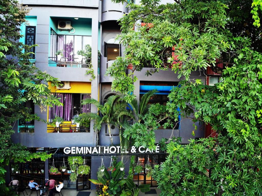 Отель Geminai Hotel & Café, Донгхой