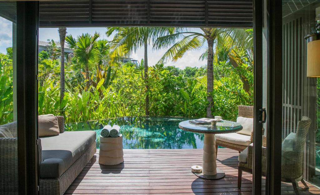 Двухместный (Вилла «Павильон» с 1 спальней и собственным бассейном) виллы The Ritz-Carlton Bali Villas, Нуса Дуа