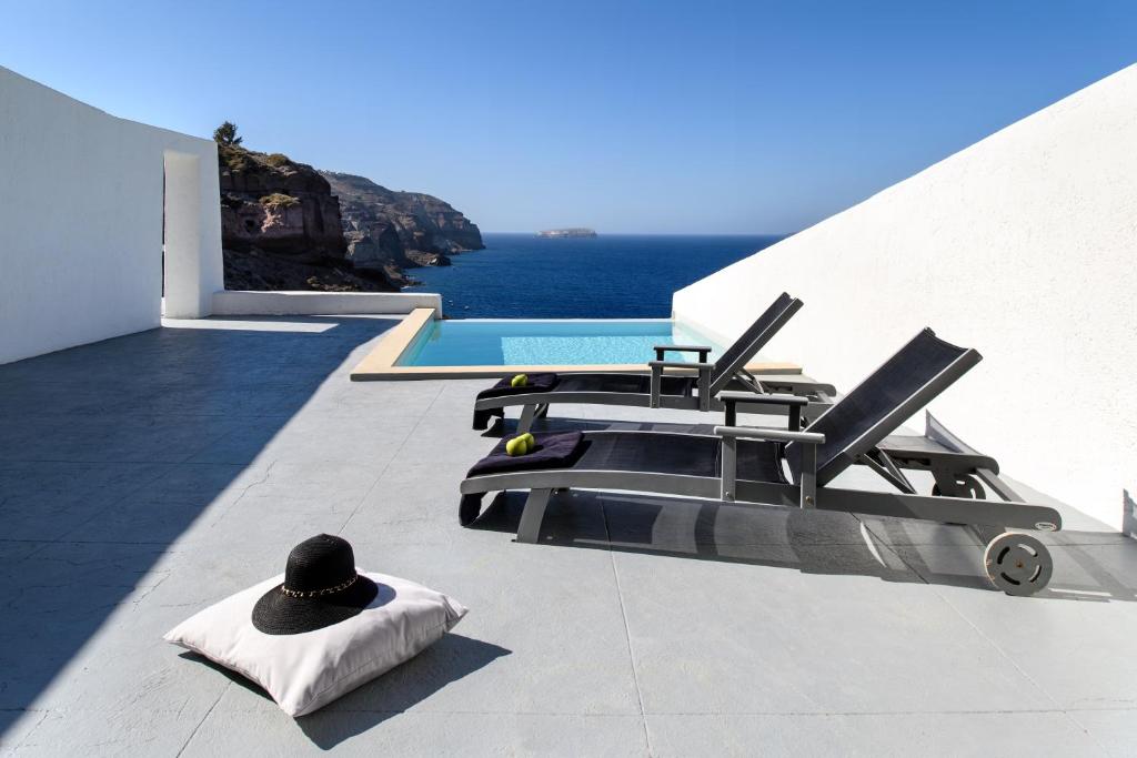 Сьюит (Люкс-пещера Infinity с собственным бассейном) отеля Ambassador Santorini Luxury Villas & Suites, Акротирион