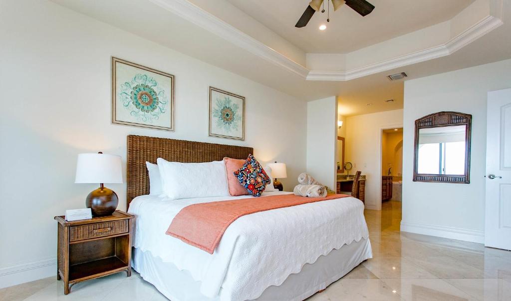 Апартаменты (Апартаменты с 2 спальнями и видом на океан) апарт-отеля The Landmark Resort of Cozumel, Косумель
