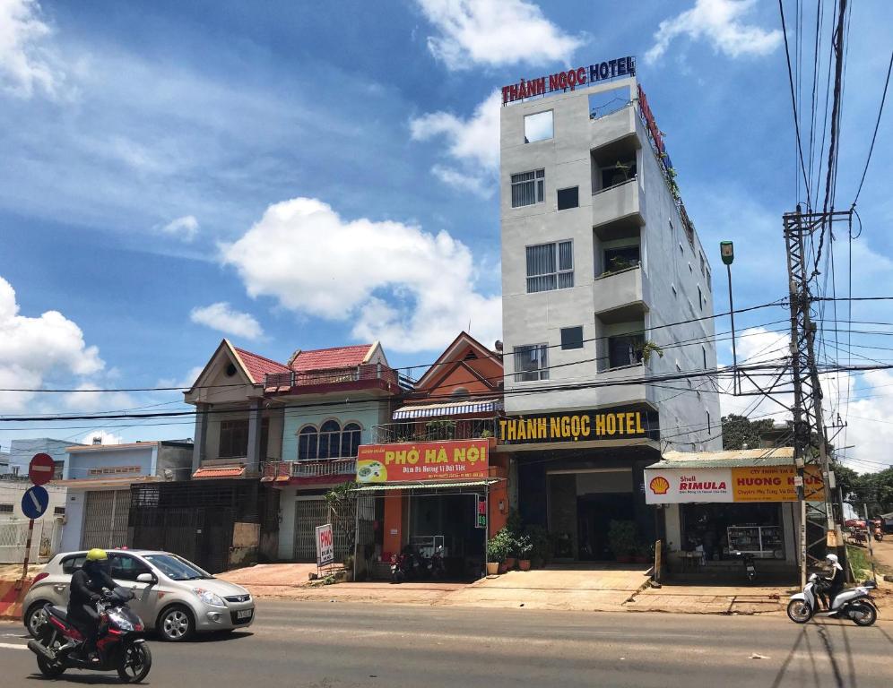 Отель Thanh Ngoc Hotel, Буонметхуот