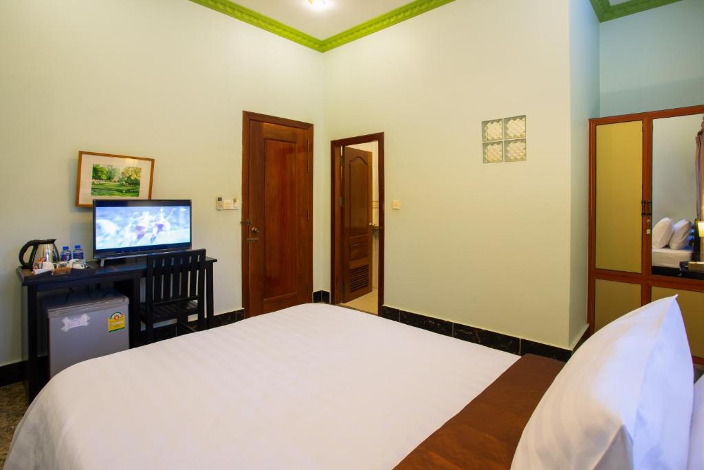Двухместный (Улучшенный двухместный номер с 1 кроватью) отеля HAN & DANIEL VILLA BOUTIQUE, Сием Рип