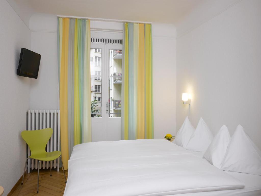 Двухместный (Стандартный двухместный номер с 1 кроватью и общей ванной комнатой) отеля Hotel-Pension Marthahaus, Берн