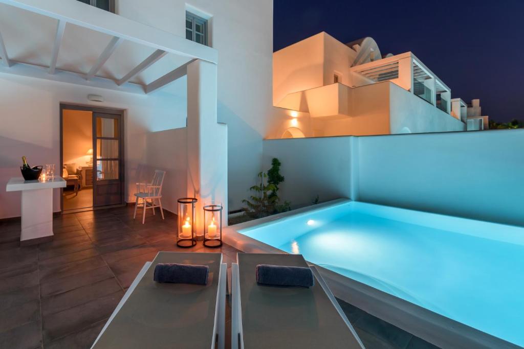 Двухместный (Улучшенный двухместный номер с 1 кроватью и собственным бассейном) отеля Antoperla Luxury Hotel & Spa, Перисса