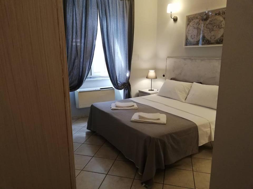 Двухместный (Двухместный номер с 1 кроватью или 2 отдельными кроватями) гостевого дома Relais Independenza, Рим