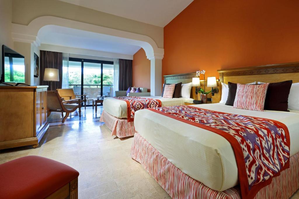 Двухместный (Полулюкс со стороны бассейна) курортного отеля Grand Palladium Colonial Resort & Spa - Все включено, Акумаль