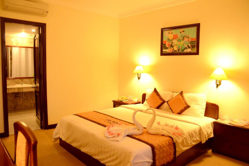 Двухместный (Двухместный номер Делюкс с 1 кроватью) отеля Saigontourane Hotel, Дананг