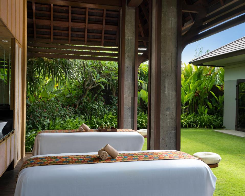 Вилла (Вилла Ocean с 3 спальнями и собственным бассейном) виллы The Ritz-Carlton Bali Villas, Нуса Дуа