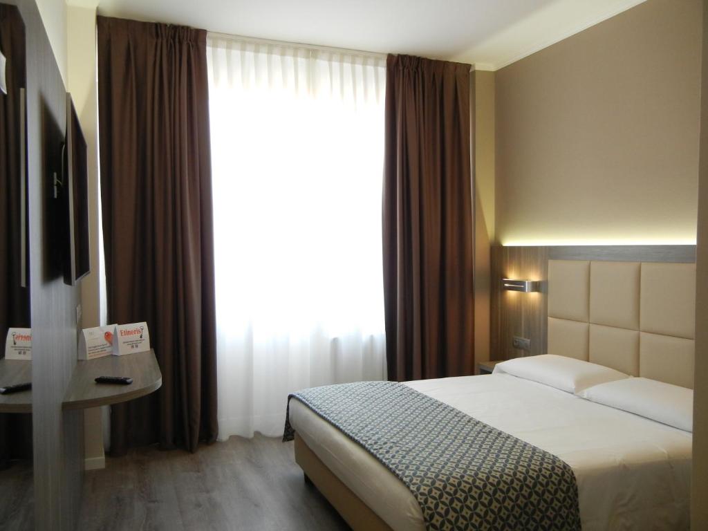 Двухместный (Представительский двухместный номер с 1 кроватью) отеля Delle Nazioni Milan Hotel, Милан