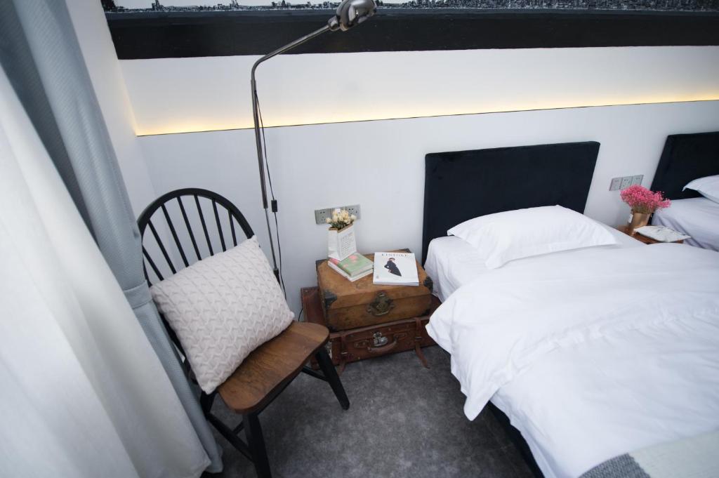 Двухместный (Двухместный номер с 2 отдельными кроватями и ванной) хостела The Jade Emu International Guesthouse, Дали