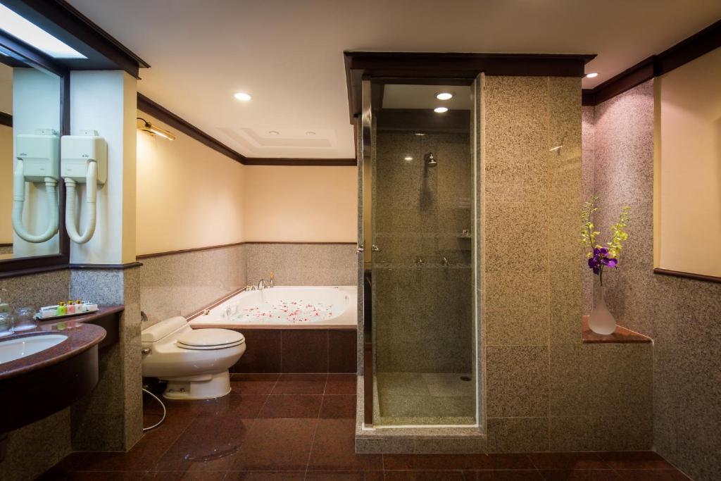 Сьюит (999 Chaophya Suite - Special Offer), Отель Chaophya Park Hotel, Bangkok