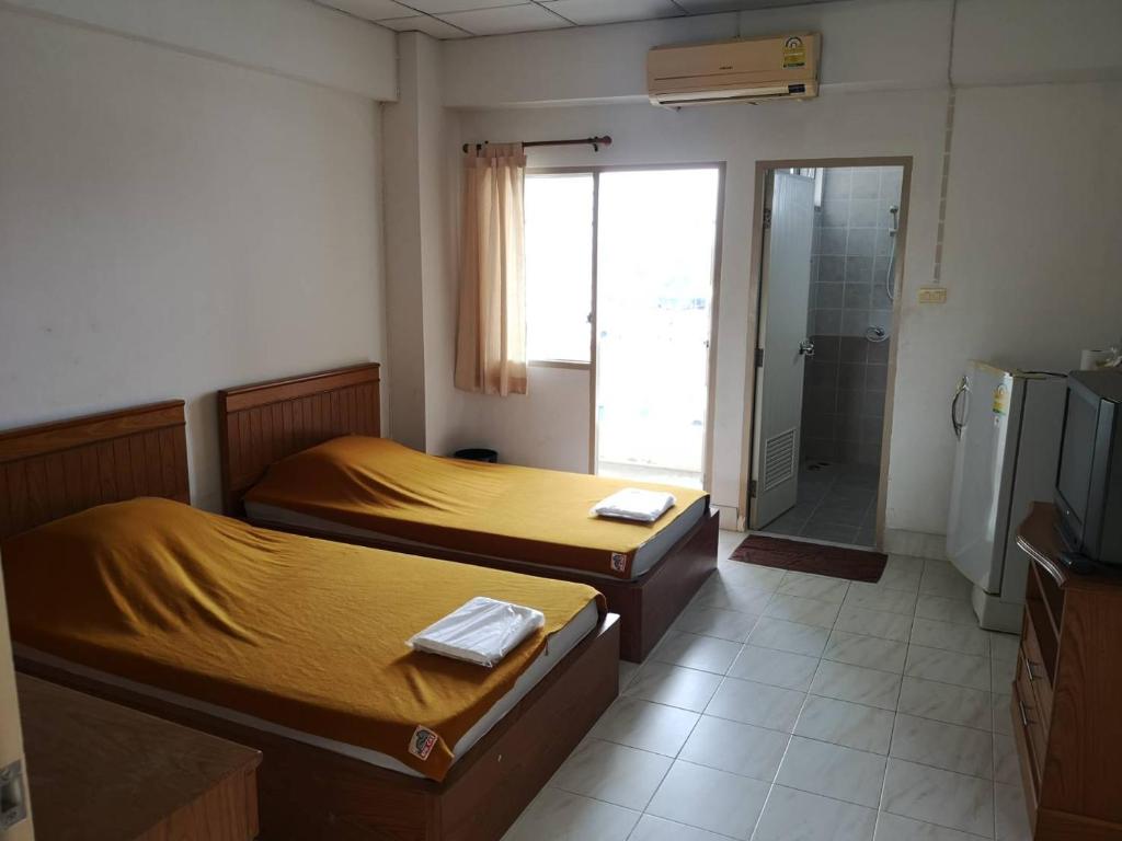 Двухместный (Двухместный номер Делюкс с 1 кроватью или 2 отдельными кроватями) мотеля Thana Place Charunsanitwong 34, Бангкок