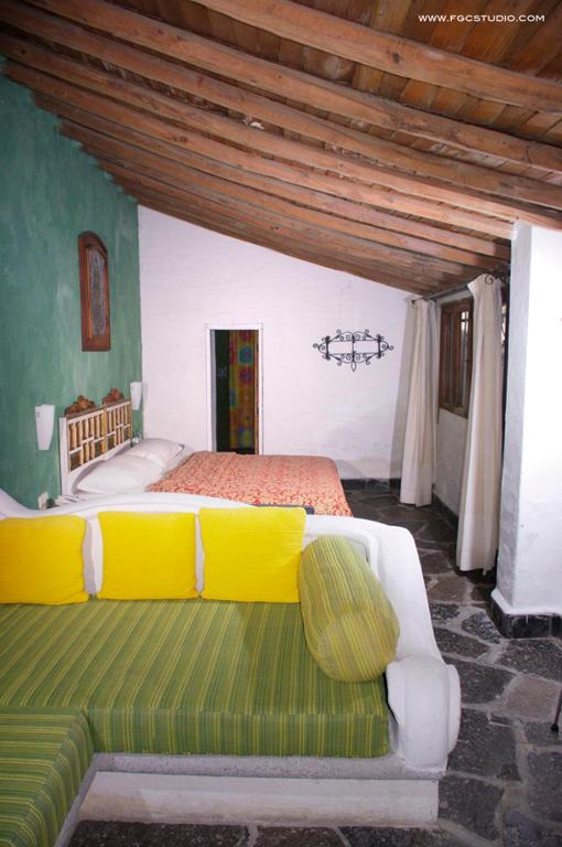 Двухместный (Двухместный номер с 2 отдельными кроватями) отеля Posada de la Mision, Hotel Museo y Jardin, Таско-де-Аларкон