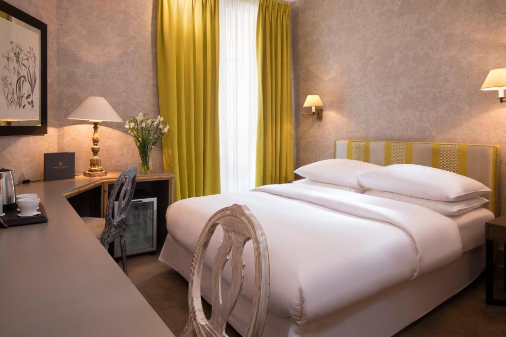 Двухместный (Улучшенный двухместный номер с 1 кроватью) отеля Hôtel du Danube Saint Germain, Париж