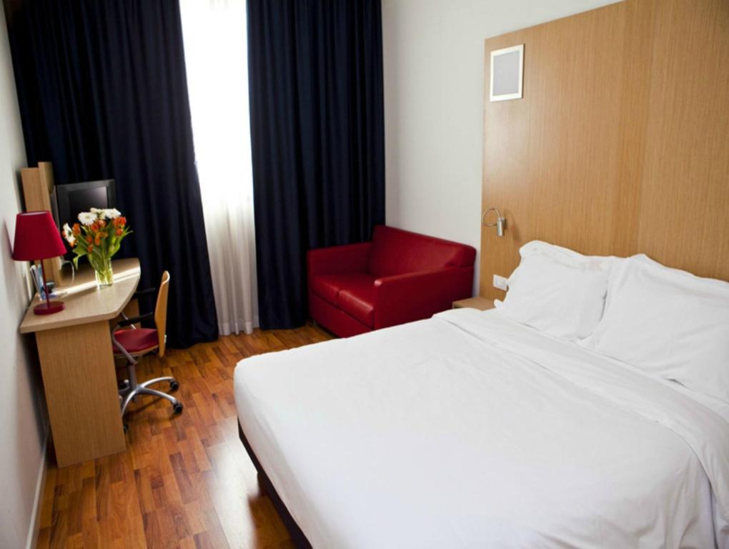 Двухместный (Двухместный номер с 1 кроватью или 2 отдельными кроватями и тренажерами) отеля Ramada Encore Bologna-Hotel & Natural Spa, Болонья