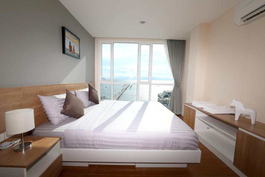 Апартаменты (Апартаменты с 1 спальней) апарт-отеля BBG Seaside Luxurious Service Apartment, Чонбури