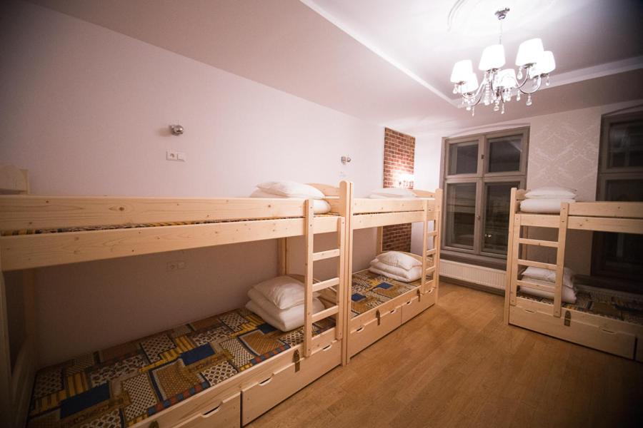 Номер (Кровать в 10-местном общем номере), Greg&Tom Beer House Hostel