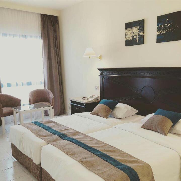 Двухместный (Двухместный номер эконом-класса с 2 отдельными кроватями) курортного отеля Cataract Resort Naama Bay, Шарм-эль-Шейх