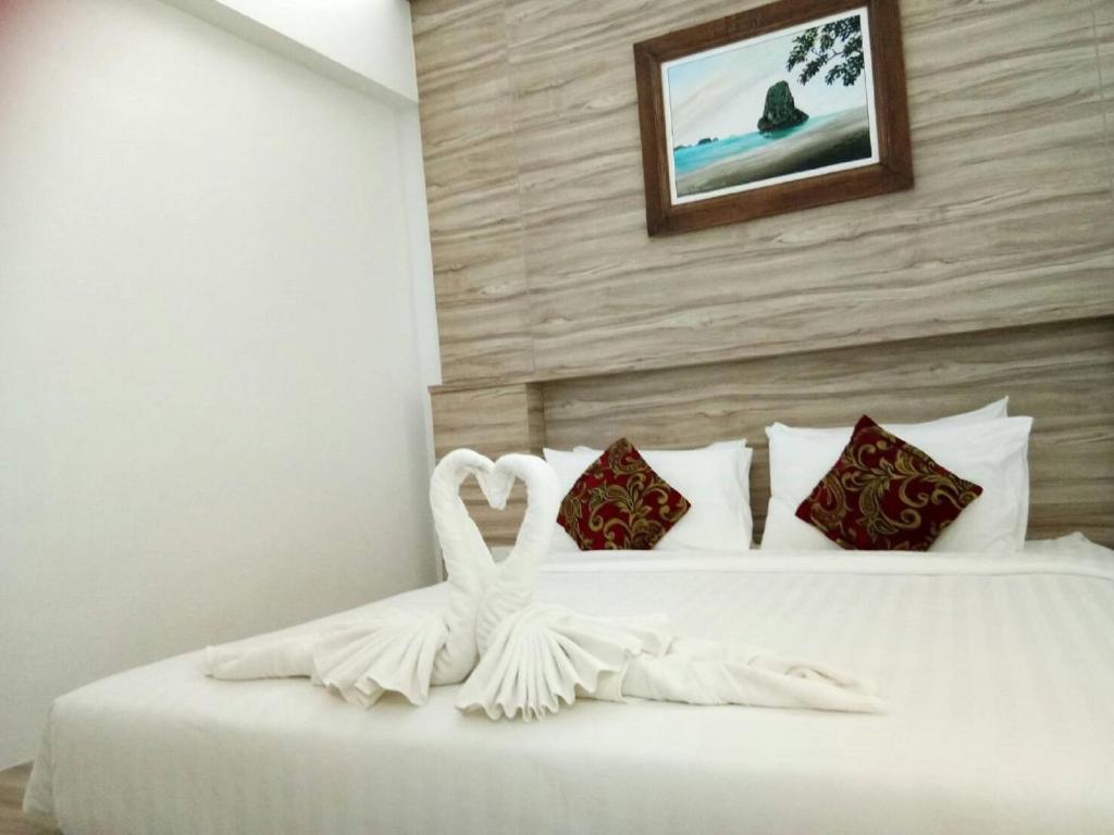 Сьюит (Люкс с кроватью размера «king-size» и видом на море) отеля Arawan Krabi Beach Resort, Краби