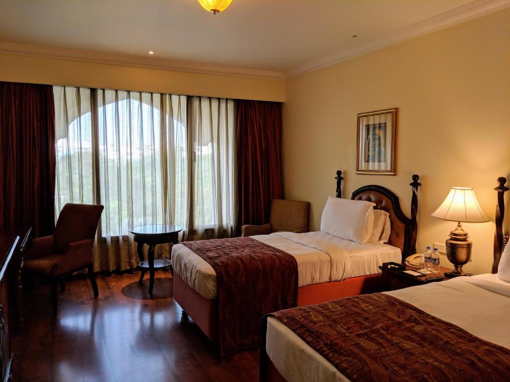 Двухместный (Deluxe Room City View Twin Bed) отеля Taj Krishna, Хайдарабад
