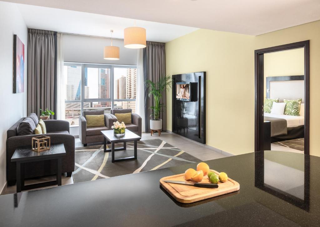 Апартаменты (Апартаменты «Премьер» с 1 спальней) апарт-отеля Auris Metro Central Hotel Apartments, Дубай