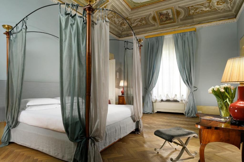 Сьюит (Люкс) отеля Al Palazzo del Marchese di Camugliano Residenza d'Epoca, Флоренция