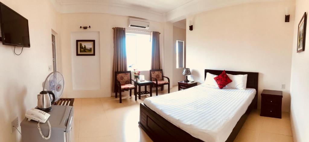Двухместный (Стандартный двухместный номер с 1 кроватью) отеля Nam Long Plus Hotel, Донгхой