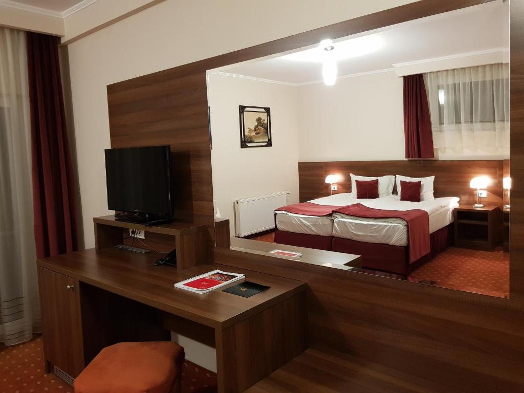 Двухместный (Двухместный номер с 1 кроватью или 2 отдельными кроватями) отеля Hotel Hermes, Алба-Юлия