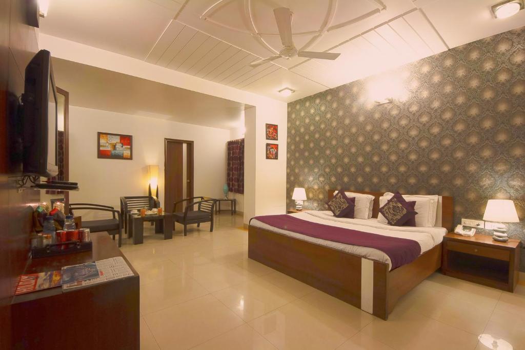 Двухместный (Premium Double Room with Airport Drop), Airport Hotel Delhi - 37