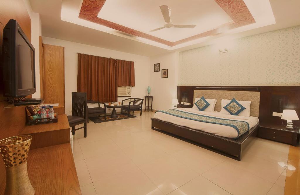 Двухместный (Premium Double Room with Airport Drop), Airport Hotel Delhi - 37