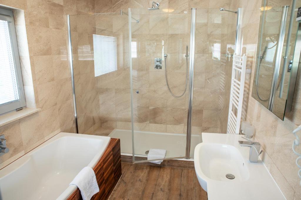 Двухместный (Captain Cabin - Deluxe Double Room with Bath), Restaurant & Design Hotel Noem Arch