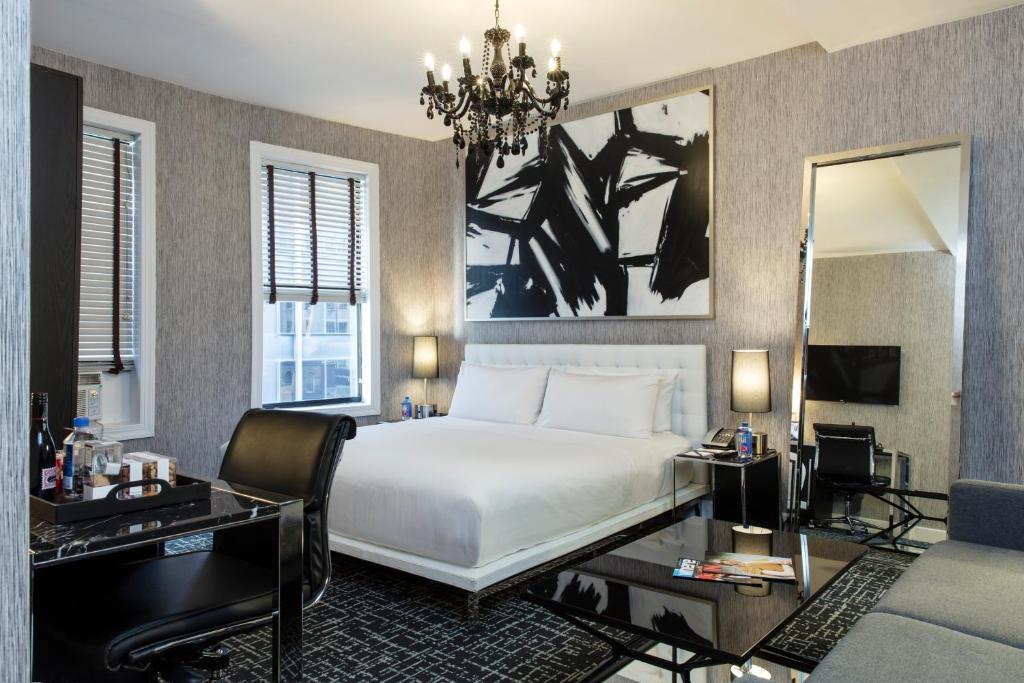 Двухместный (Номер Делюкс с кроватью размера «king-size») отеля The Square Hotel, Нью-Йорк