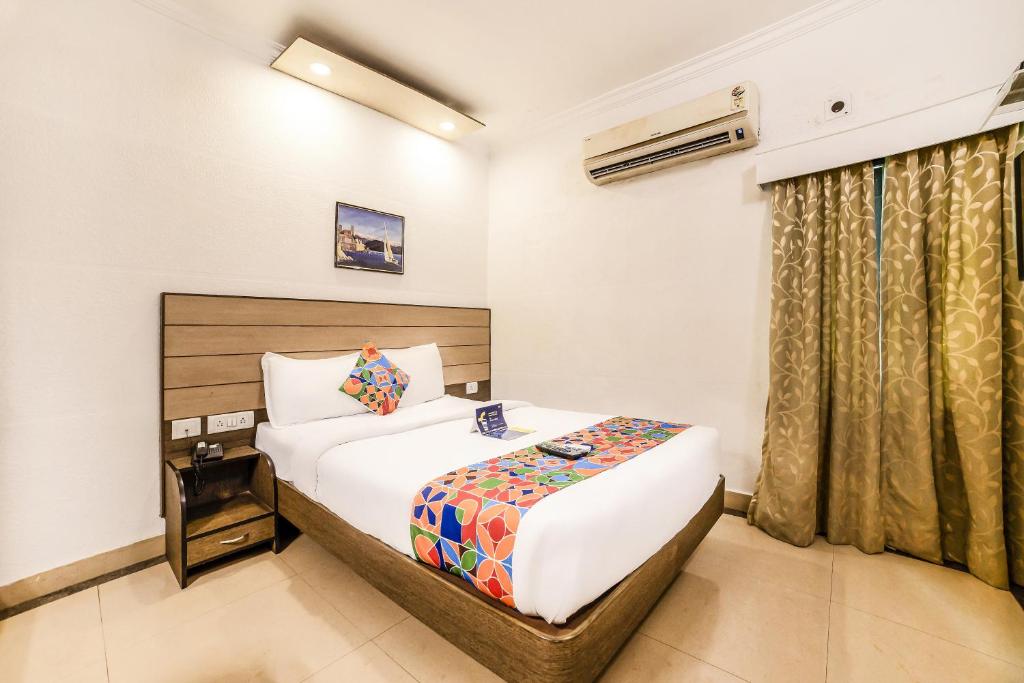 Двухместный ((Sanitised)  Deluxe Double Room) отеля FabHotel Flamingo Anna Nagar, Ченнаи