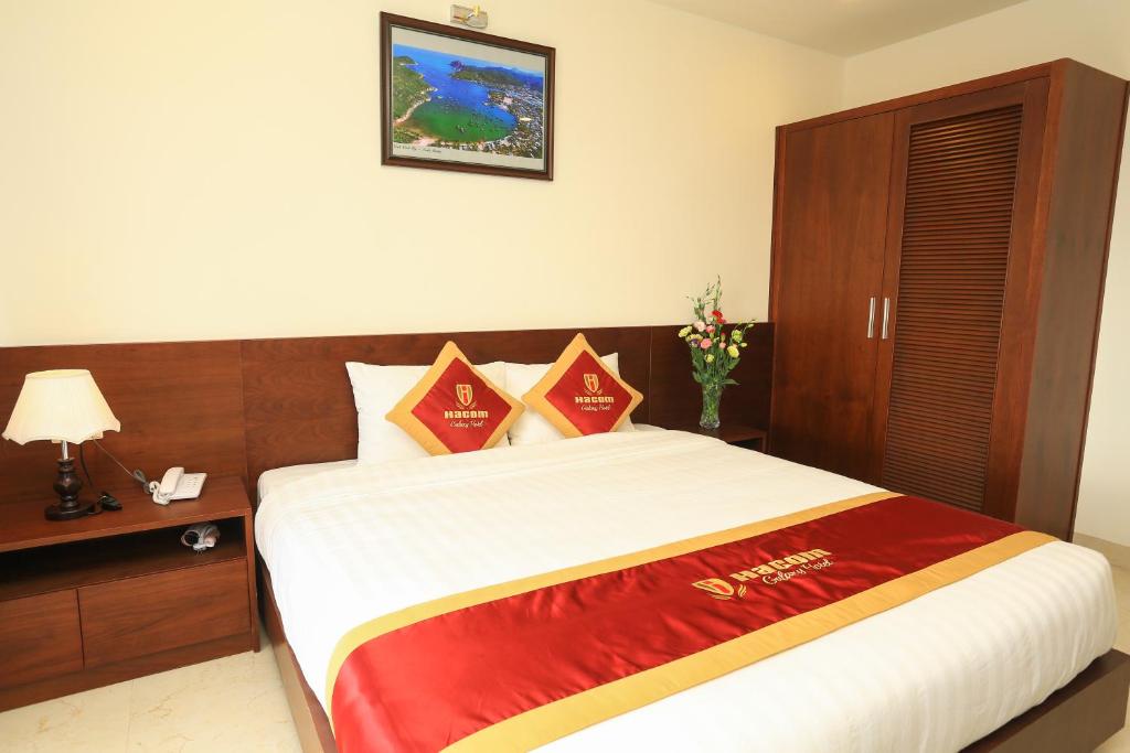 Двухместный (Улучшенный двухместный номер с 1 кроватью или 2 отдельными кроватями) отеля Hacom Galaxy Hotel, Фанранг