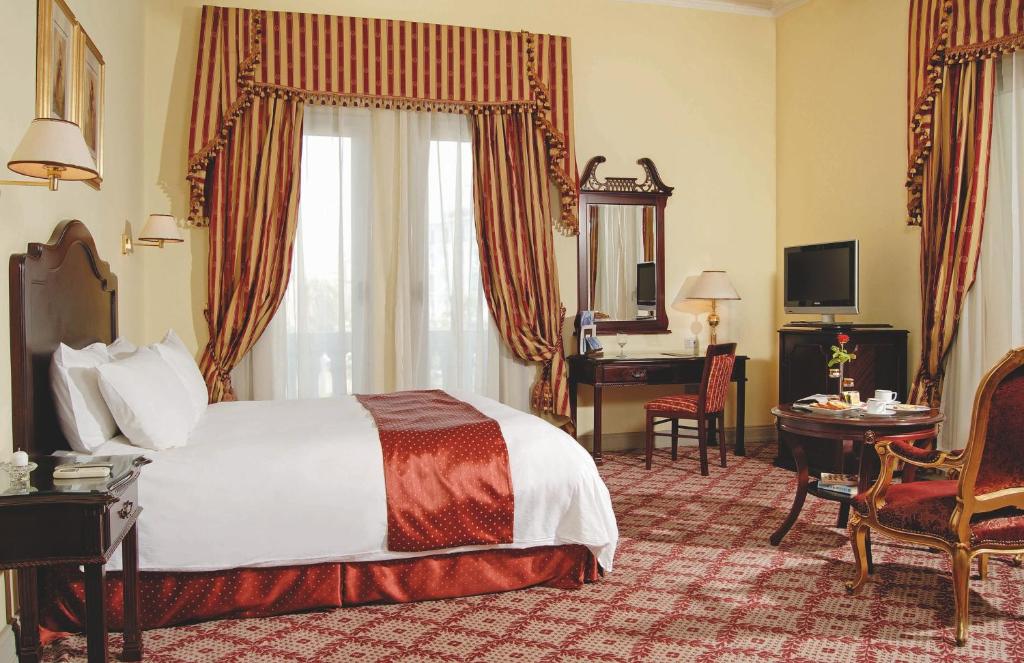 Сьюит (Улучшенный люкс (для 3 взрослых)) отеля Steigenberger Cecil Hotel Alexandria, Александрия
