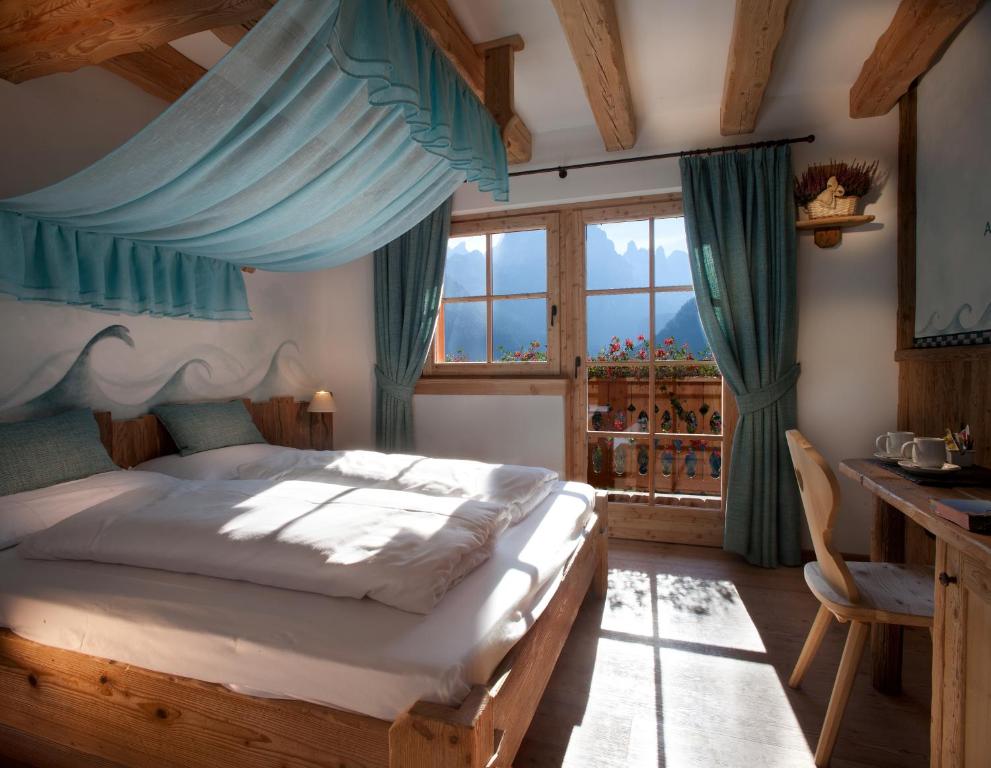 Двухместный (Двухместный номер с 1 кроватью и видом на горы) отеля Agriturismo Chalet Fogajard, Мадонна-ди-Кампильо