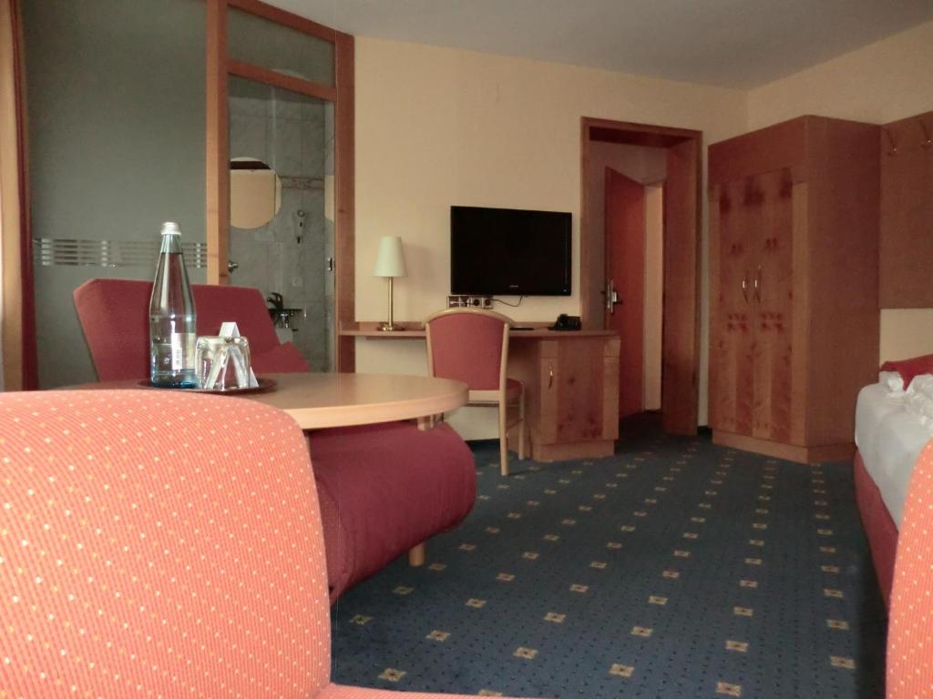 Двухместный (Классический двухместный номер с 1 кроватью) отеля Hotel Altenberg, Баден-Баден