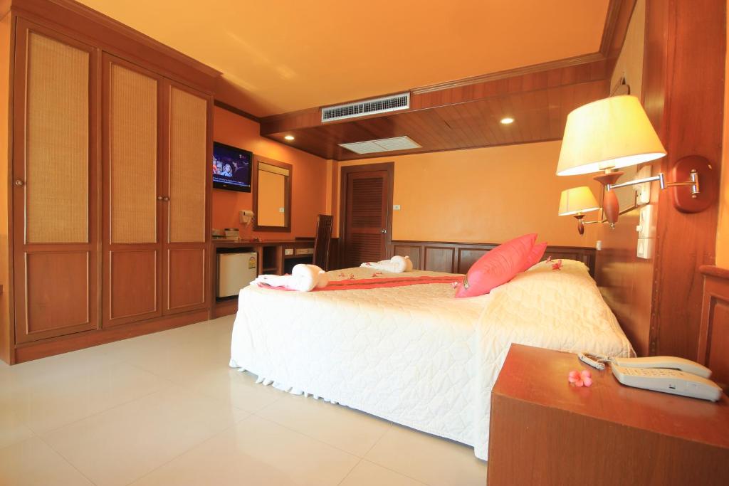 Двухместный (Улучшенный двухместный номер с 1 кроватью и видом на море) отеля Cookies, Ко Чанг