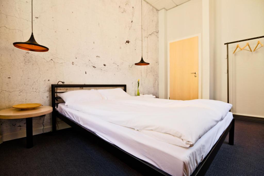 Двухместный (Двухместный номер с 1 кроватью и общей ванной комнатой) хостела Sleep in Hostel & Apartments, Познань
