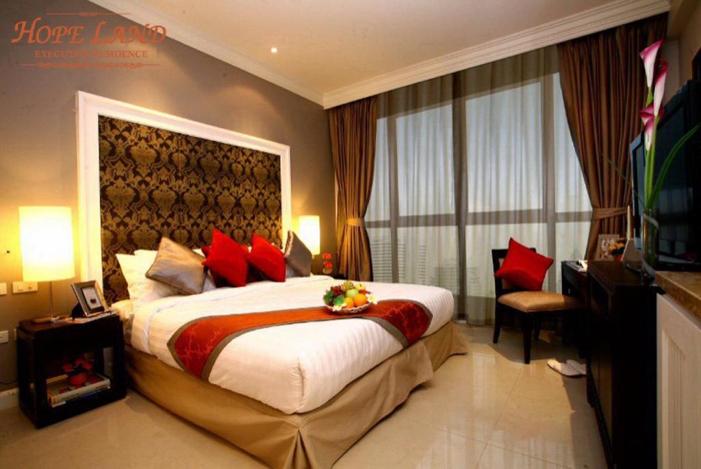 Двухместный (Стандартный двухместный номер с 1 кроватью) отеля Hope Land Executive Residence Sukhumvit 46, Бангкок