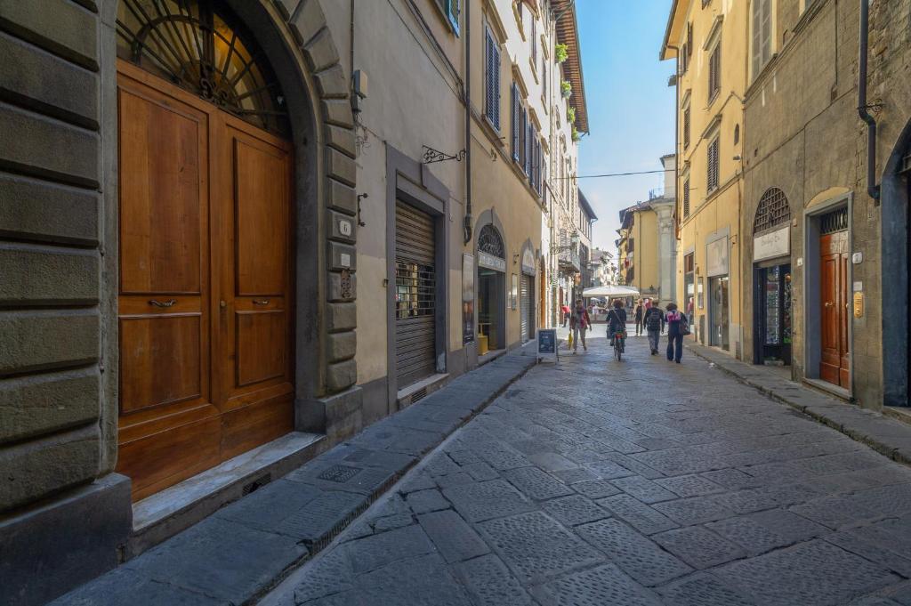 Апартаменты (Апартаменты с 2 спальнями - Двухуровневые - Borgo degli Albizi 6), Apartments Florence- Duomo