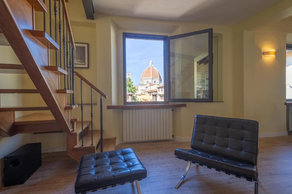 Апартаменты (Апартаменты с 2 спальнями - Двухуровневые - Borgo degli Albizi 6), Apartments Florence- Duomo