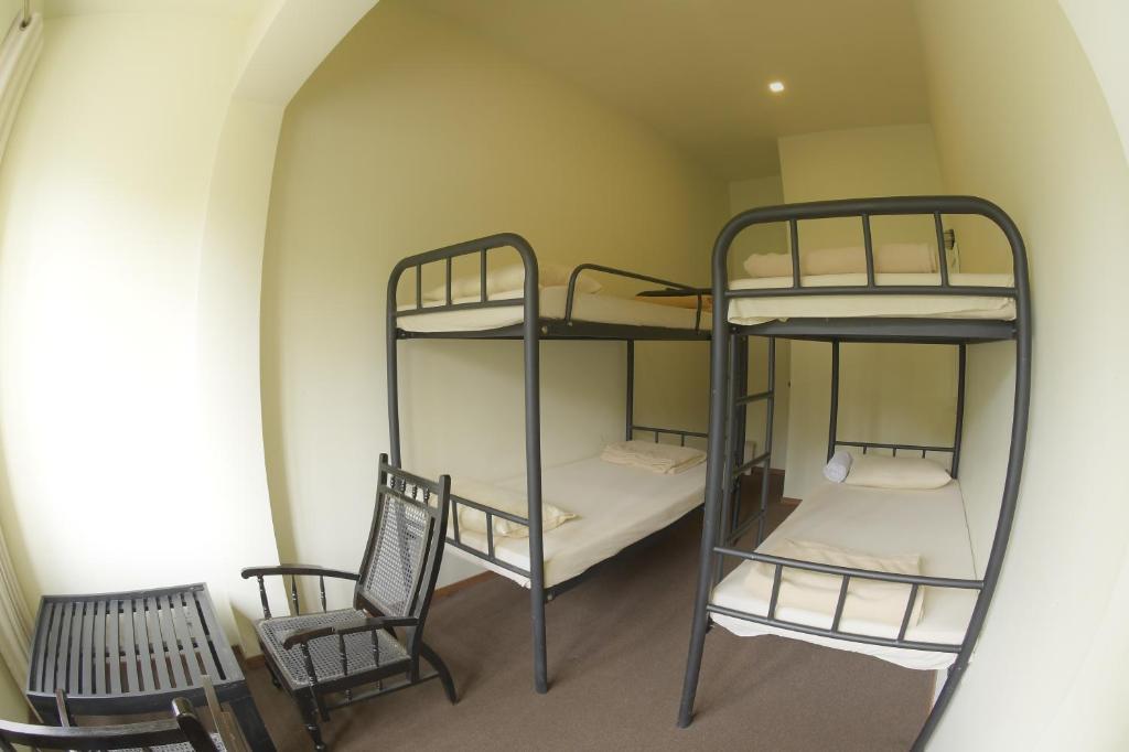 Номер (Кровать в общем 4-местном номере для мужчин и женщин) хостела Railway Lodge, Хаттон