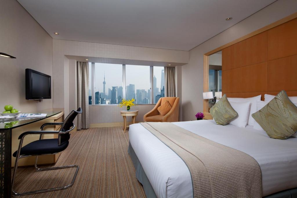 Двухместный (Двухместный номер Делюкс с 1 кроватью и видом на город) отеля Jin Jiang Tower, Шанхай