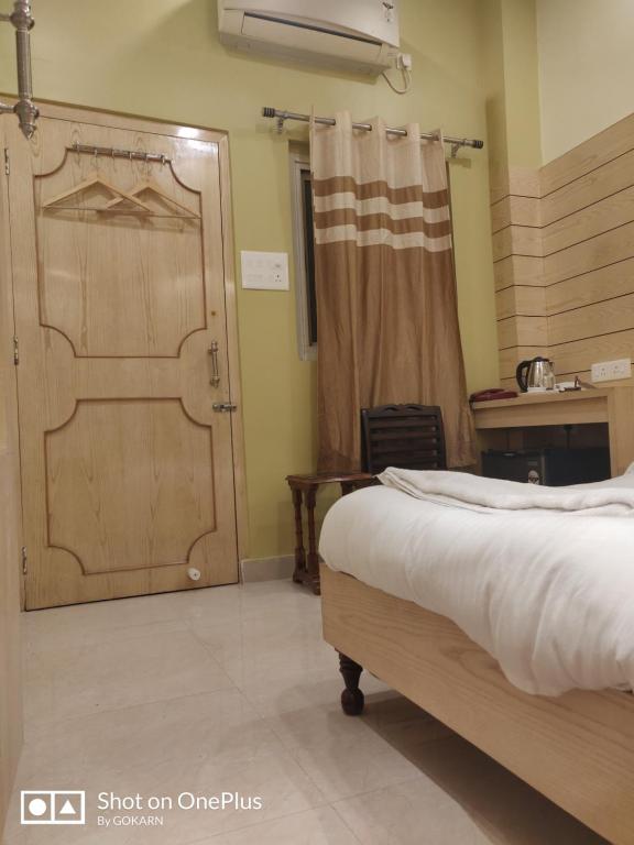 Одноместный (Single Mini Smart Room No View) отеля Hotel Temple On Ganges, Варанаси