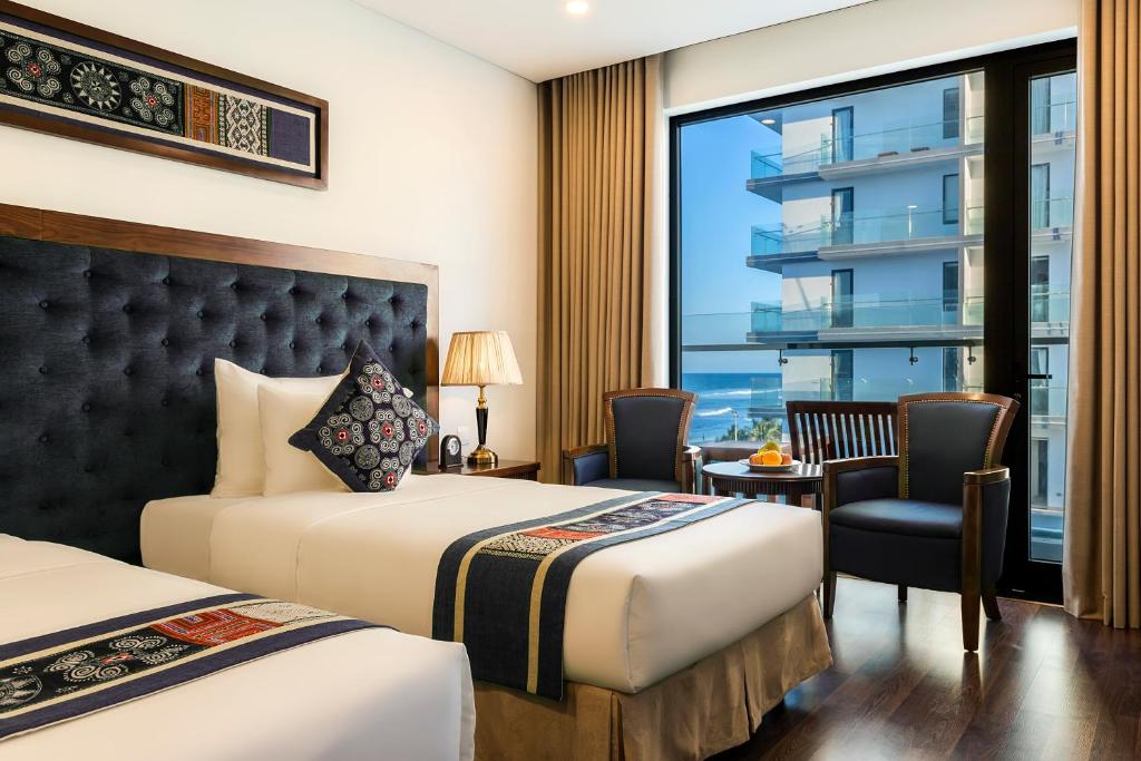 Двухместный (Двухместный номер с 2 отдельными кроватями, балкон с частичным видом на море) отеля Balcona Hotel Da Nang, Дананг