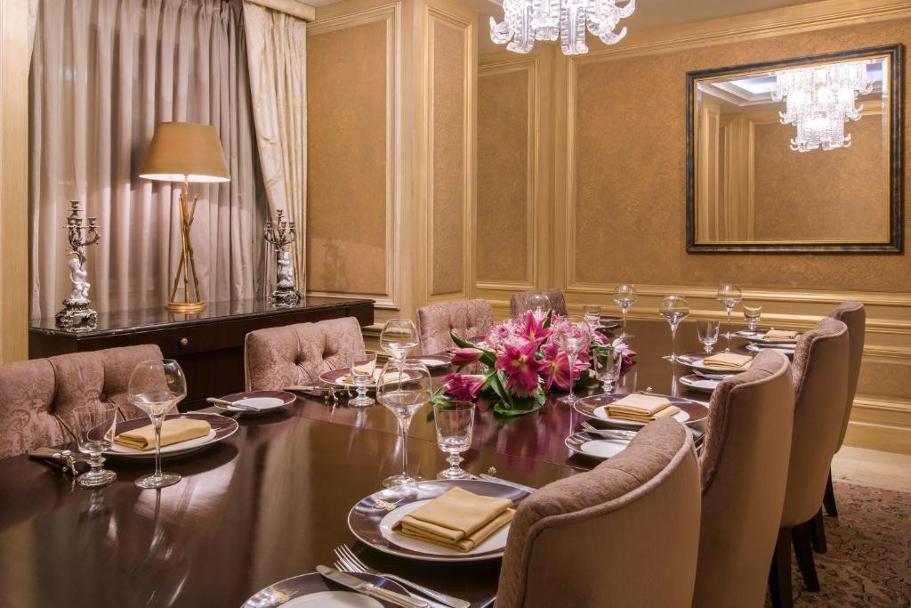 Сьюит (Президентский люкс), Kempinski Nile Hotel, Cairo